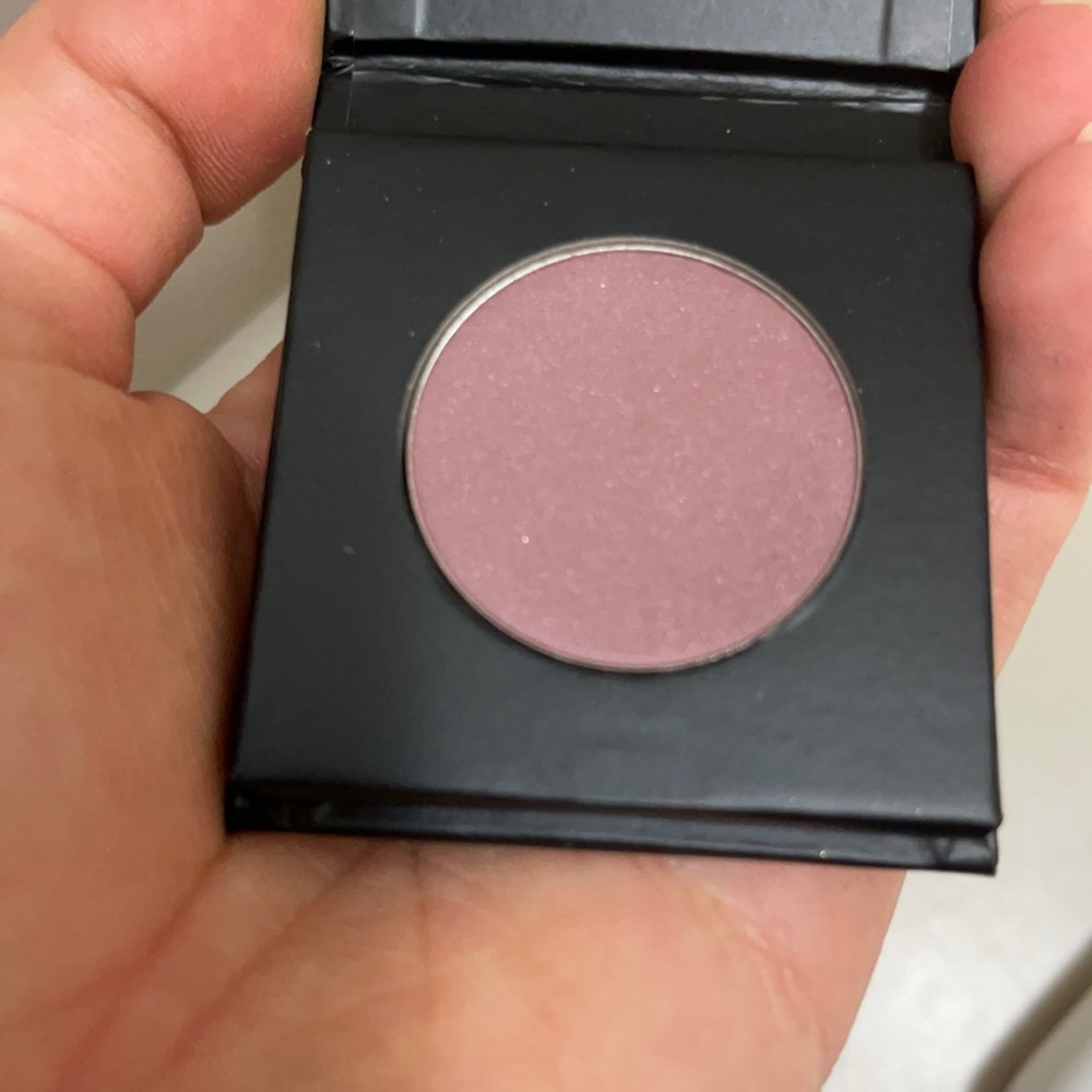 Younique Eye Shadow